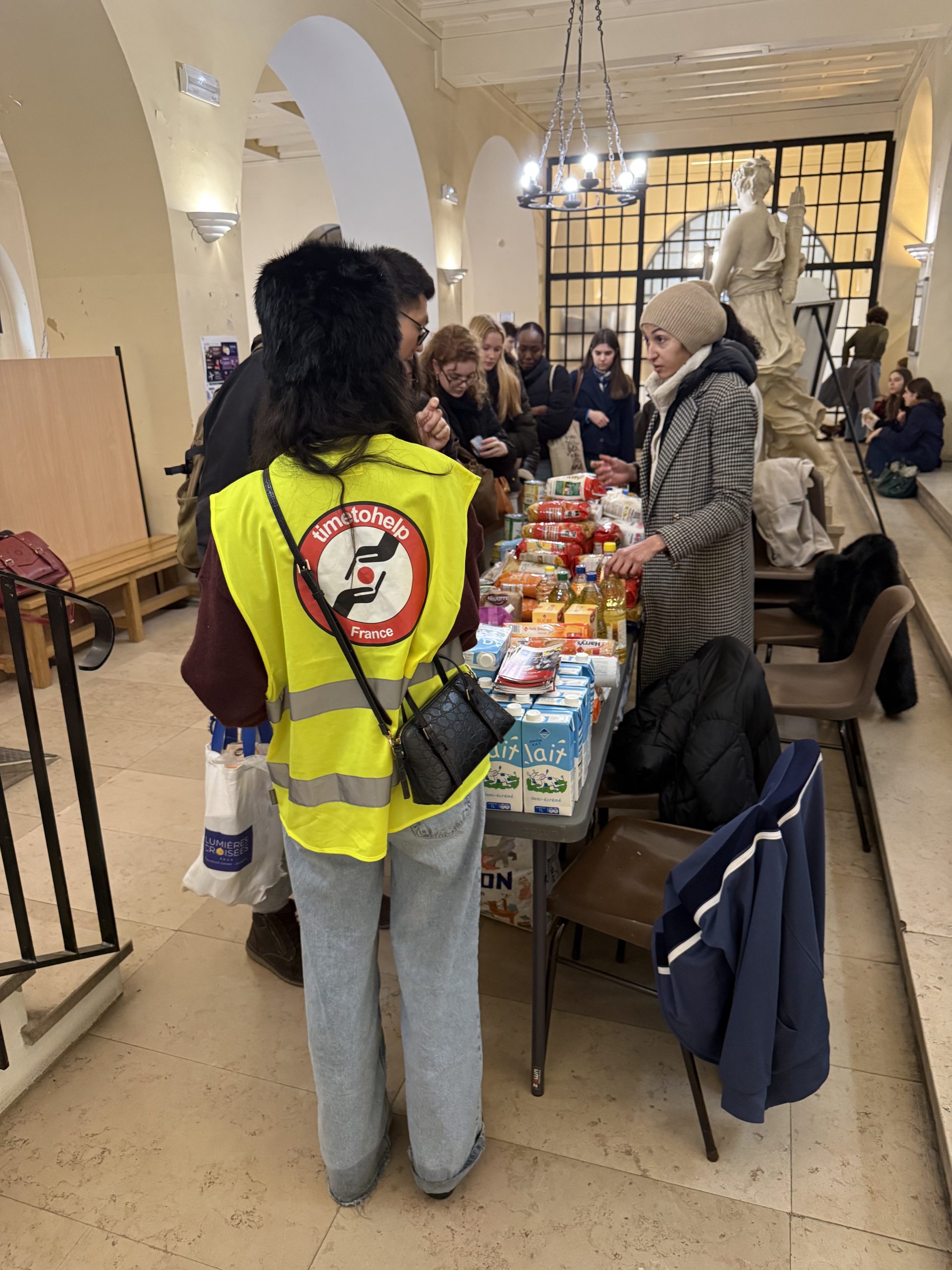 Distribution alimentaire à la Sorbonne